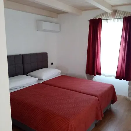 Arsini - Sa 3 Sobe Za Do 6 Osoba, - Dracevac Casa vacanze *