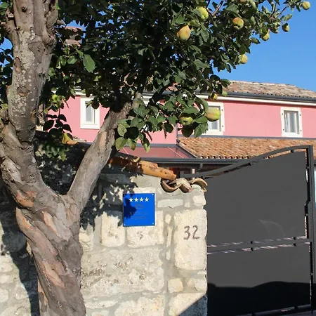 Vila Arsini - Sa 3 Sobe Za Do 6 Osoba, - Dracevac Holiday home Porec